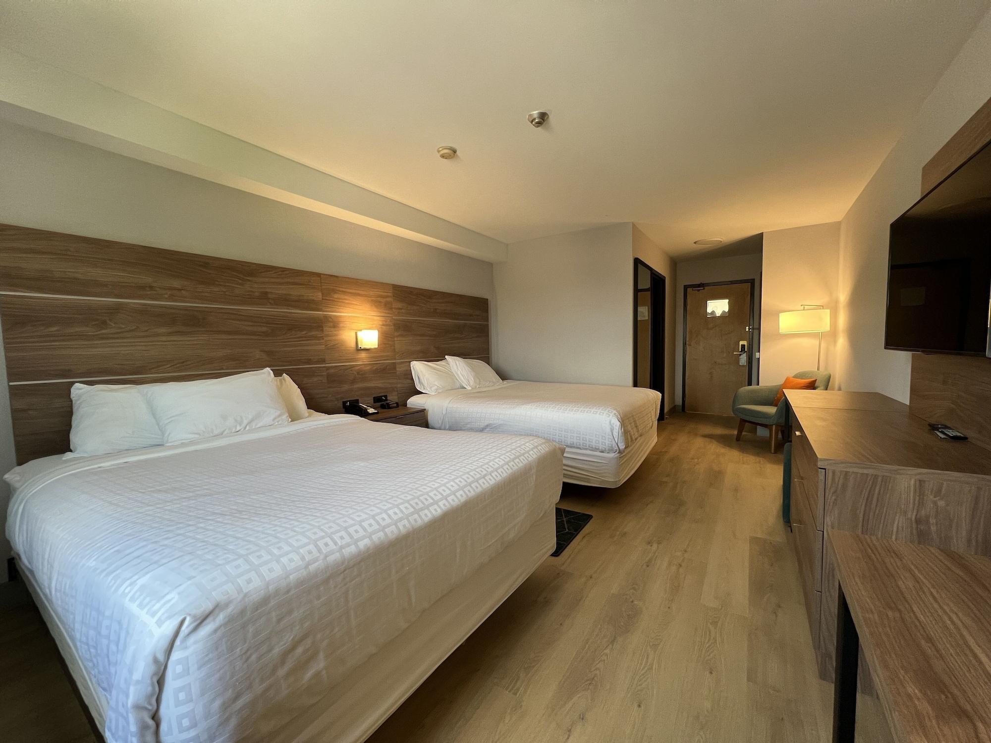 Super 8 By Wyndham Cornwall On Kültér fotó