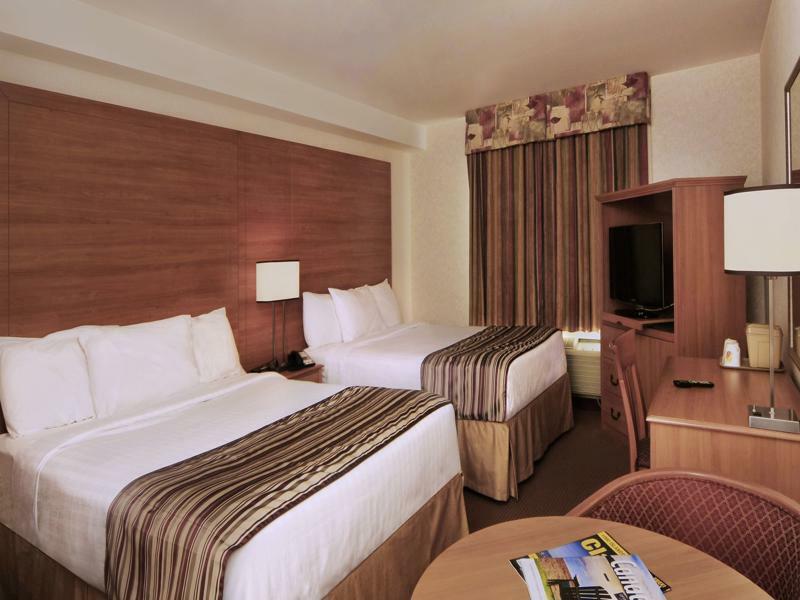 Super 8 By Wyndham Cornwall On Kültér fotó